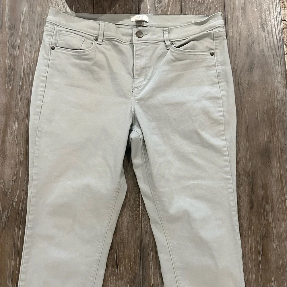 LOFT Sage Skinny Crop Petite Jeans - Picture 2 of 11